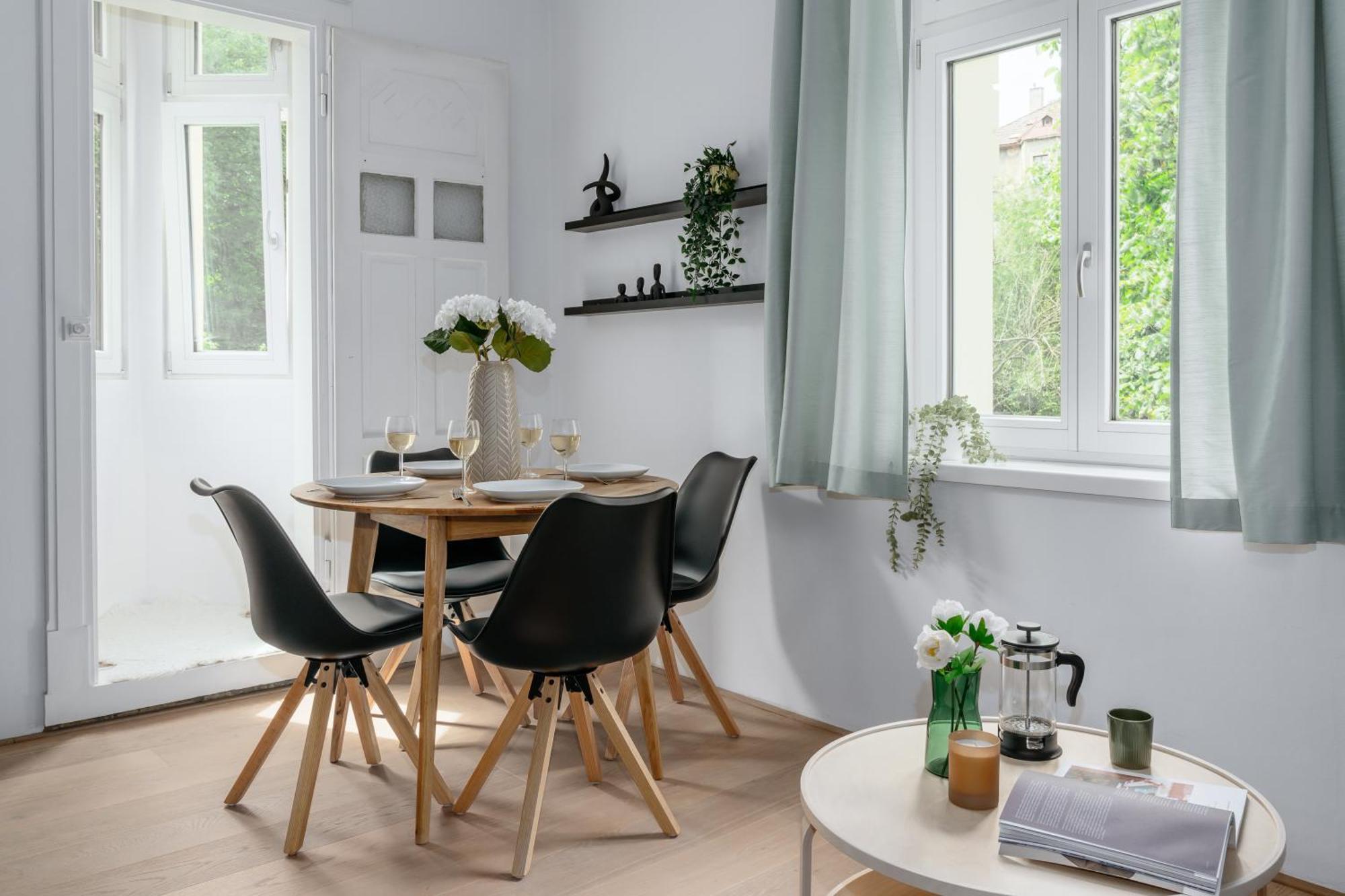 Apartment Days - Luxurious In A Quiet Area Prag