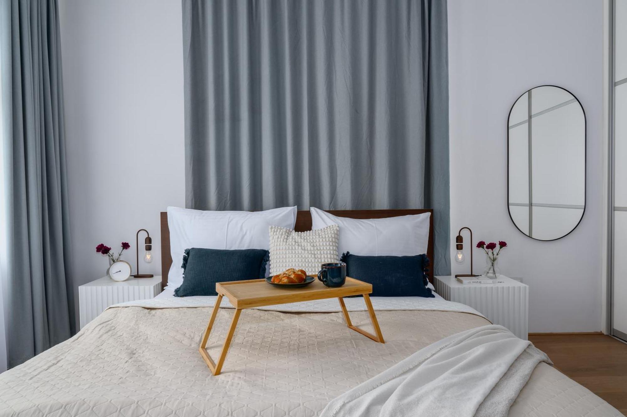 Apartment Days - Luxurious In A Quiet Area *