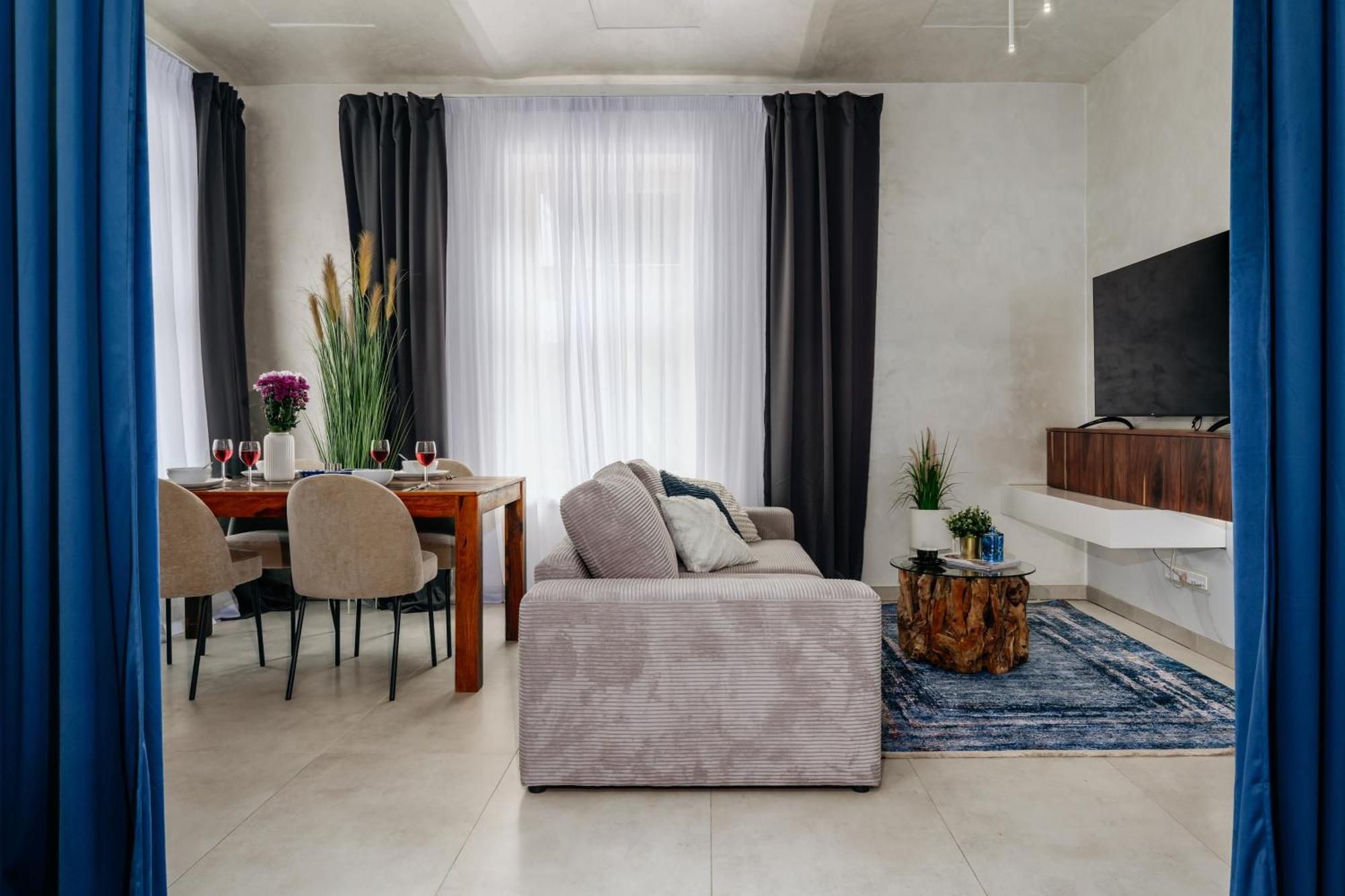 Days - Luxurious In A Quiet Area Apartment *
