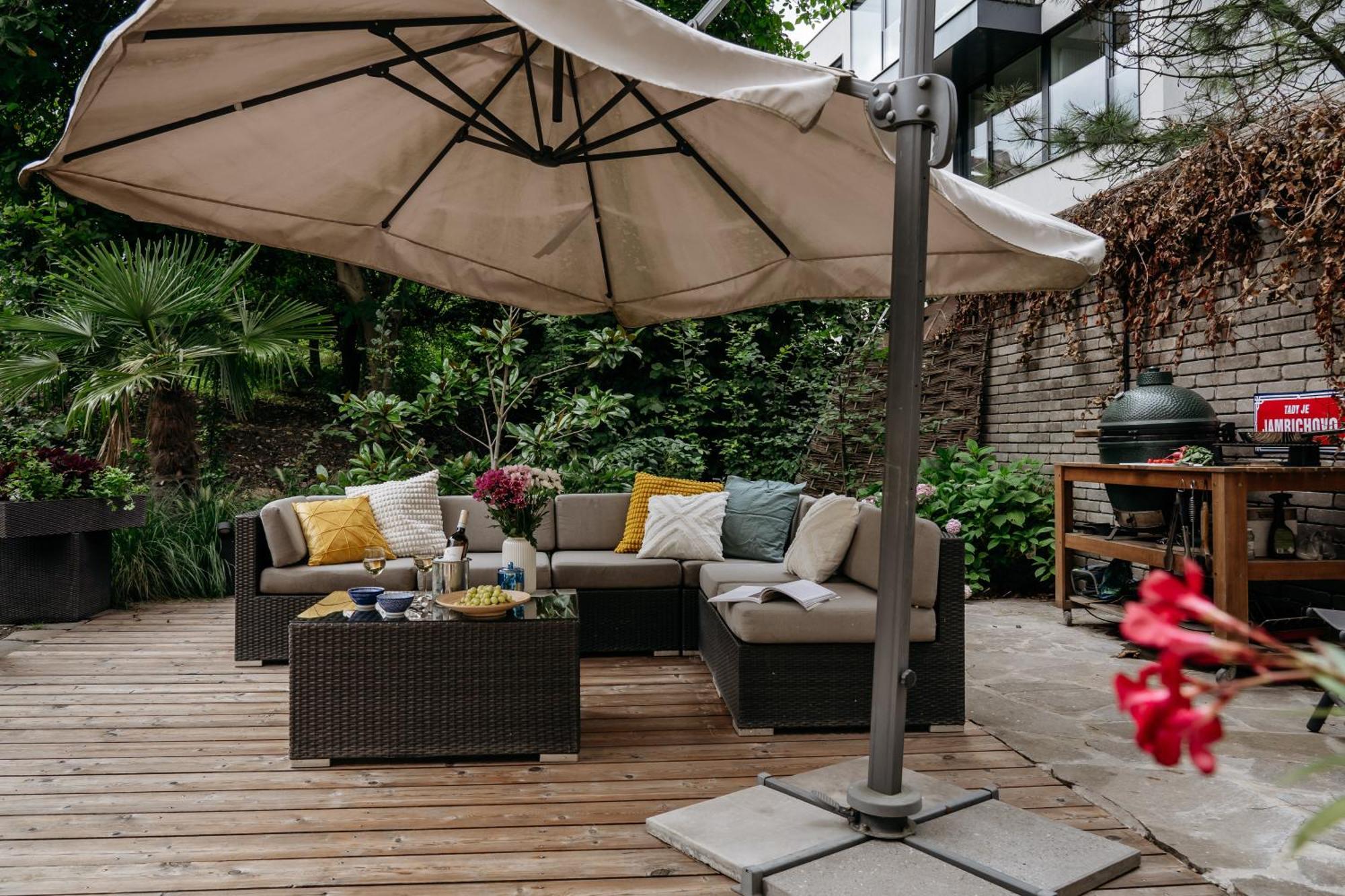Days - Luxurious In A Quiet Area Apartment Prag